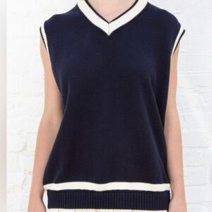 Brandy Melville Sweater Vest Navy Preppy Tennis Academia. One Size. Oversized.